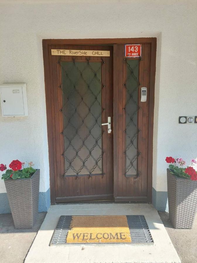 The Riverside Chill Hostel Блед Экстерьер фото