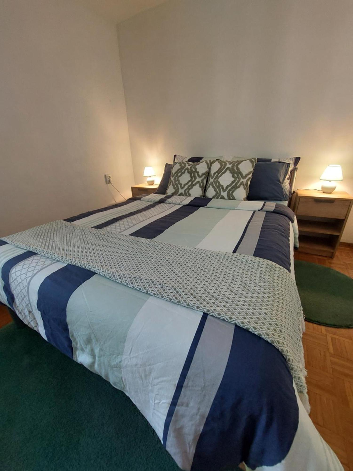 The Riverside Chill Hostel Блед Экстерьер фото