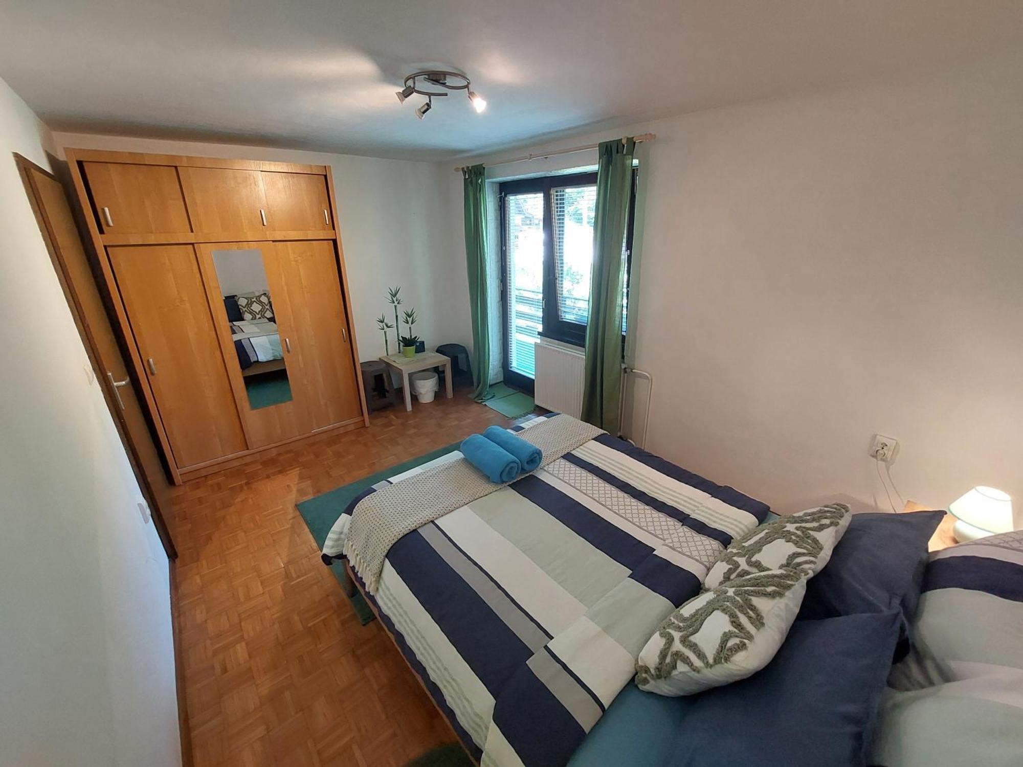 The Riverside Chill Hostel Блед Экстерьер фото