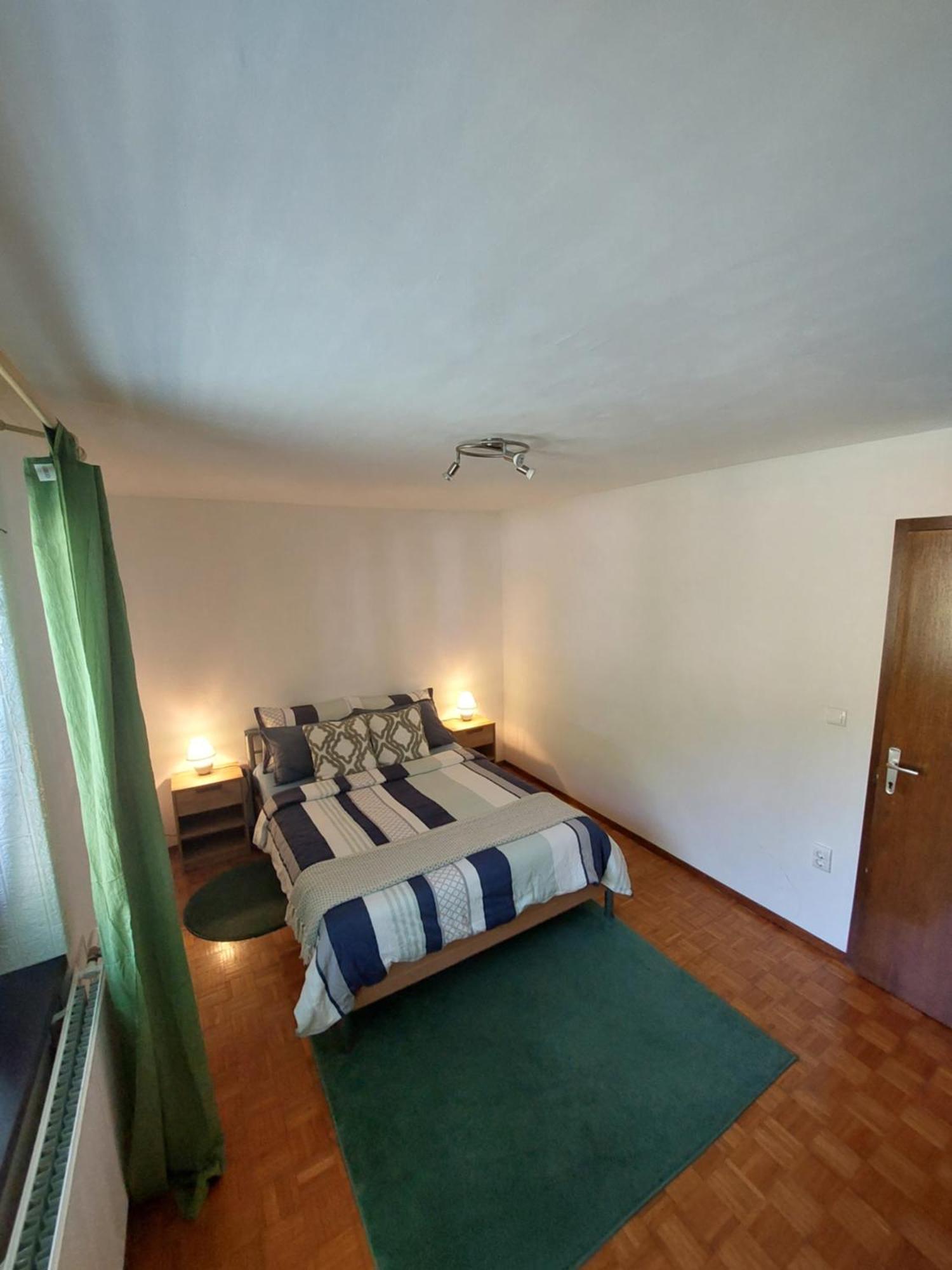 The Riverside Chill Hostel Блед Номер фото