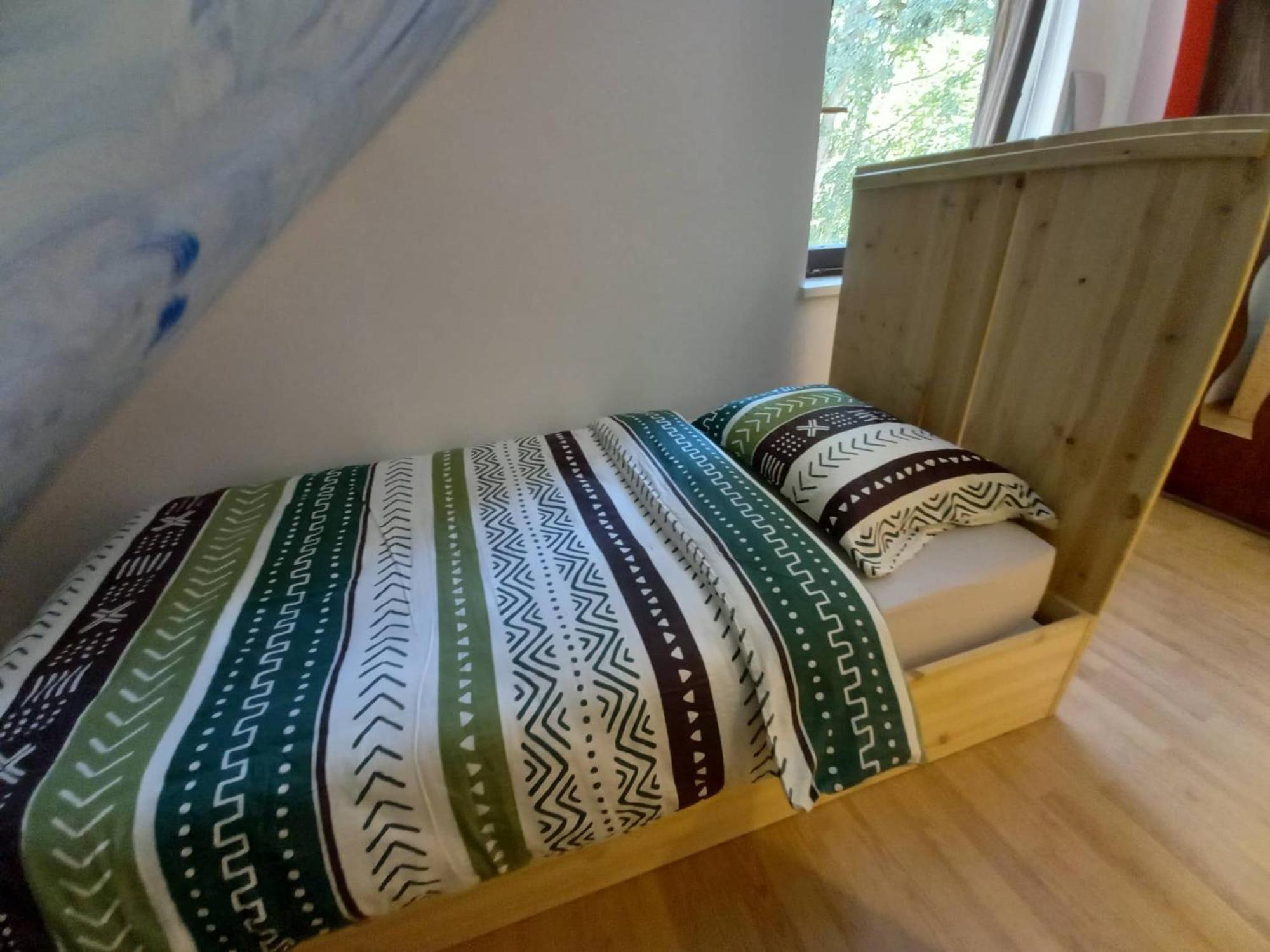 The Riverside Chill Hostel Блед Экстерьер фото
